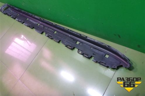 Накладка подножки правой (5170160120) для Toyota Land Cruiser (200) с 2008г
