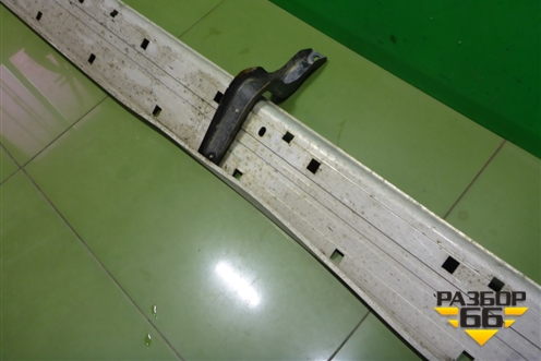 Подножка правая для Toyota Hilux с 2005-2015г