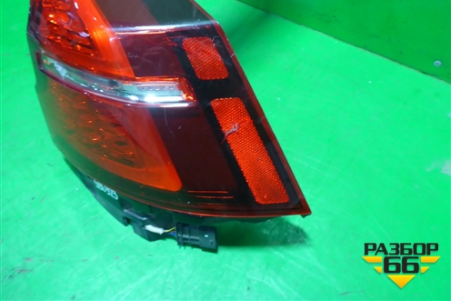 Фонарь задний правый (32291359) для Volvo V60 с 2018г