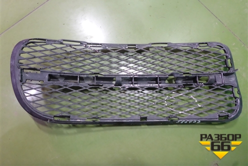 Решетка в передний бампер левая (до 2006г) (7L6853665A) для Volkswagen Touareg c 2002-2010г
