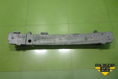 Наполнитель переднего бампера (62090HV00A) для Nissan Qashqai (J11E) с 2013г