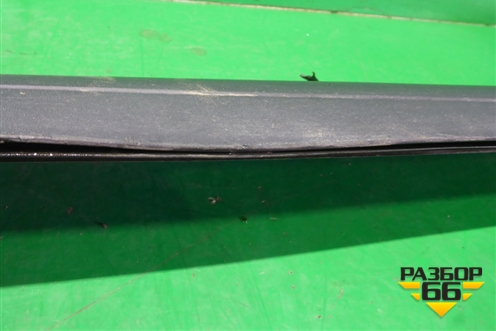 Накладка двери передней правой (7L6837788) для Volkswagen Touareg c 2002-2010г