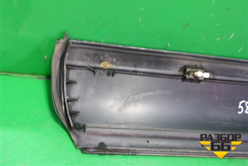 Накладка двери передней правой (7L6837788) для Volkswagen Touareg c 2002-2010г