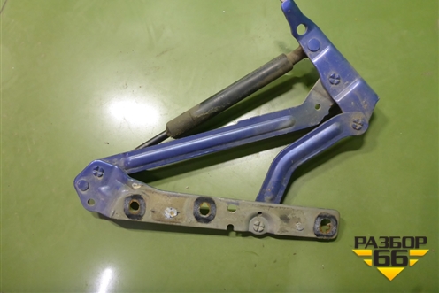 Петля крышки багажника правая (YS41F42700AA) для Ford Focus 1 с 1998-2004г