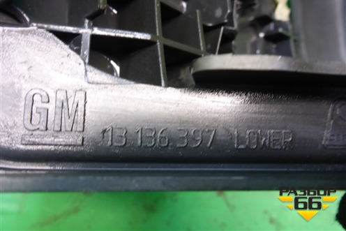 Кожух рулевой колонки (13136397) для Opel Meriva с 2003-2010г