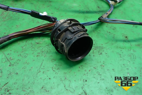 Проводка двери передней левой (13244905) для Opel Meriva с 2003-2010г