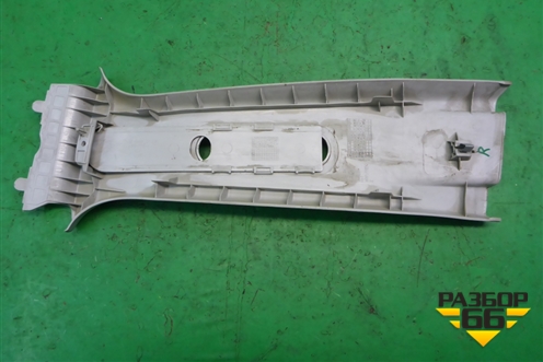 Обшивка стойки центральная верхняя правая (5J0867244J) для Skoda Fabia с 2007-2014г