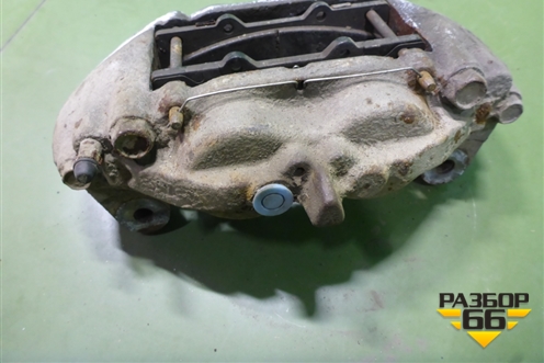 Суппорт передний правый (4773060280) для Toyota Land Cruiser (200) с 2008г