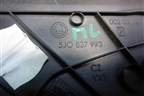 Накладка двери передней левой уголок (5J0837993) для Skoda Fabia с 2007-2014г
