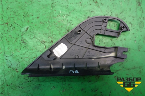 Накладка двери передней правой уголок (5J0837994) для Skoda Fabia с 2007-2014г