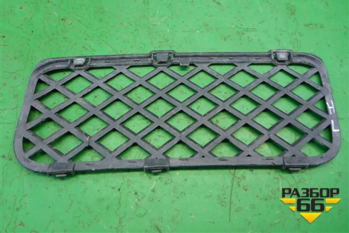 Решетка в передний бампер левая (до 2006г) (7L6853676) для Volkswagen Touareg c 2002-2010г