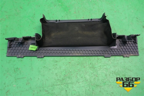 Накладка внутренняя (над рулевым кожухом) (7L6419798B) для Volkswagen Touareg c 2002-2010г