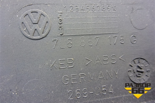 Накладка на торпедо (боковая левая) (7L6857175G) для Volkswagen Touareg c 2002-2010г
