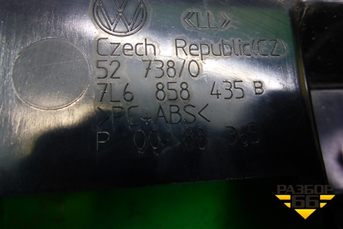 Кронштейн (щитка приборов) (7L6858435) для Volkswagen Touareg c 2002-2010г