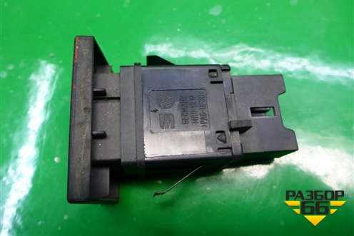 Кнопка аварийной сигнализации (7L6953235) для Volkswagen Touareg c 2002-2010г