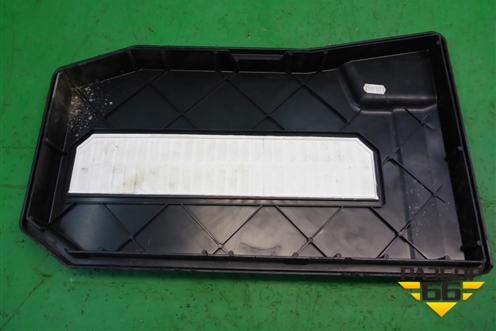 Крышка аккумулятора (под сиденьем) (7L0864643B) для Volkswagen Touareg c 2002-2010г