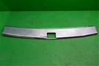 Обшивка багажника на заднюю панель (7L6863459B) для Volkswagen Touareg c 2002-2010г