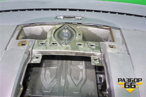 Торпедо с AIR BAG (верхняя часть) (7L6858451) для Volkswagen Touareg c 2002-2010г