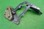 Петля капота правая (7L6823302) для Volkswagen Touareg c 2002-2010г