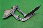 Петля капота правая (7L6823302) для Volkswagen Touareg c 2002-2010г