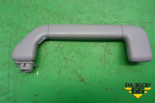 Ручка внутренняя потолочная (передняя правая) для Volkswagen Touareg c 2002-2010г