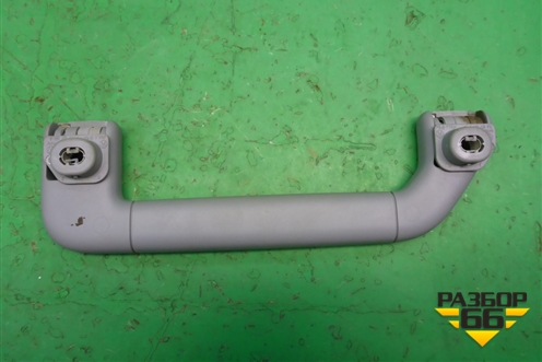 Ручка внутренняя потолочная (передняя левая) для Volkswagen Touareg c 2002-2010г