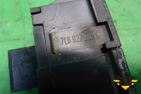 Кнопка (ESP OFF) (7L6927225C) для Volkswagen Touareg c 2002-2010г