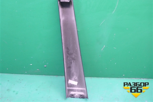 Накладка стойки (центральной левая) (7L6853317E) для Volkswagen Touareg c 2002-2010г