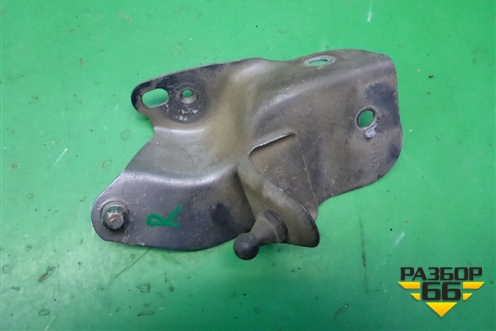 Кронштейн амортизатора капота правый (7L6805888) для Volkswagen Touareg c 2002-2010г