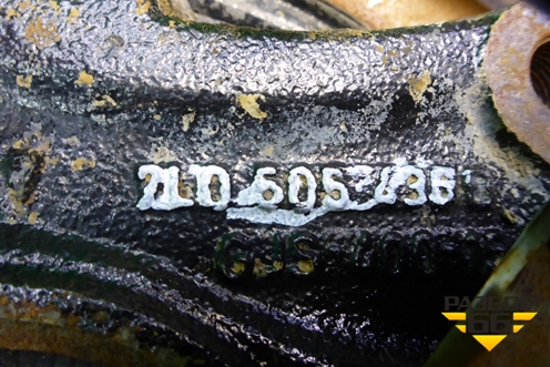 Кулак задний правый (7L0605436B) для Volkswagen Touareg c 2002-2010г