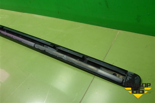 Молдинг крыши левый (7L6860181F) для Volkswagen Touareg c 2002-2010г
