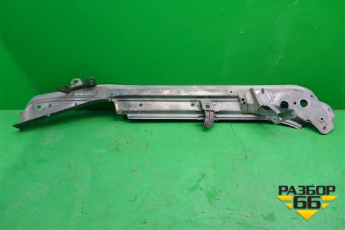 Кронштейн переднего крыла правый (7L6805920B) для Volkswagen Touareg c 2002-2010г