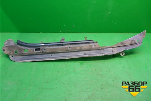 Кронштейн переднего крыла левый (7L6805919B) для Volkswagen Touareg c 2002-2010г