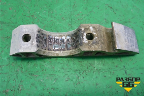 Кронштейн переднего стабилизатора (7L0411063B) для Volkswagen Touareg c 2002-2010г