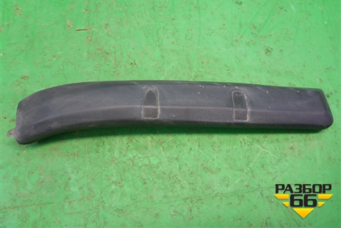 Накладка внутренняя (на петлю двери багажника левая) (7L6971341T) для Volkswagen Touareg c 2002-2010г