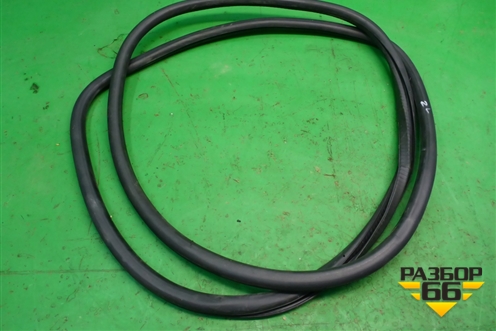 Уплотнитель двери задней левой (7L0867367A) для Volkswagen Touareg c 2002-2010г