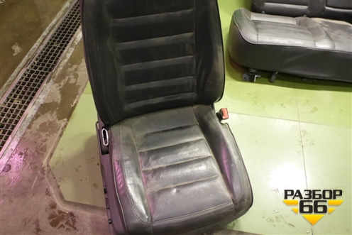 Сиденья комплект (AIR BAG подогрев электро регулировка) для Volkswagen Touareg c 2002-2010г