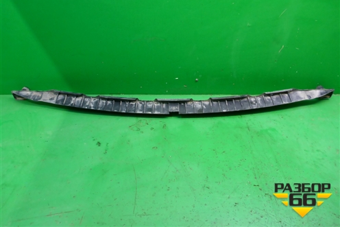 Кронштейн заднего бампера центральный (7L6807863B) для Volkswagen Touareg c 2002-2010г