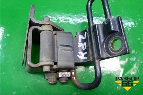 Петля двери задней правой нижняя для Volkswagen Touareg c 2002-2010г