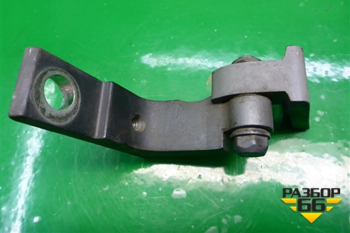 Петля двери передней левой верхняя для Volkswagen Touareg c 2002-2010г