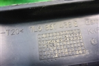 Накладка декоративная (на петлю двери багажника правая) (7L6867438E) для Volkswagen Touareg c 2002-2010г