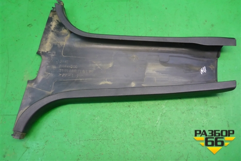 Обшивка стойки центральная нижняя правая (MR444208) для Mitsubishi Lancer-9  с 2003-2008г