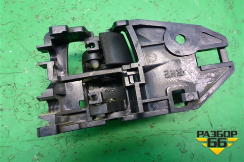 Ручка внутренняя двери передней правой для Mitsubishi Lancer-9  с 2003-2008г