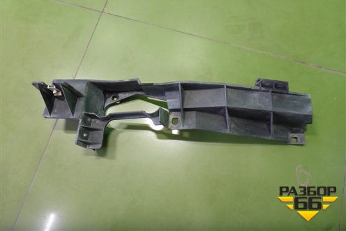 Кронштейн фары левой (до 2005г) (7009235) для Land Rover Range Rover 3 с 2002-2012г