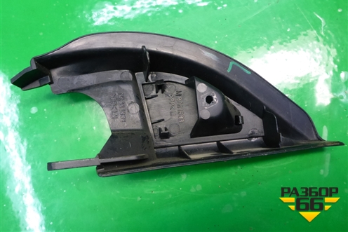 Накладка двери передней левой уголок (MR441633) для Mitsubishi Lancer-9  с 2003-2008г