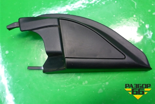 Накладка двери передней правой уголок (MR441634) для Mitsubishi Lancer-9  с 2003-2008г