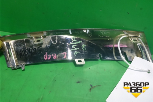 Накладка на решетку радиатора (верхняя левая) (531220K310) для Toyota Fortuner с 2016г