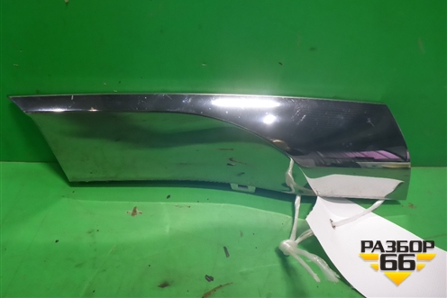 Накладка на решетку радиатора (средняя правая) (531230K140) для Toyota Fortuner с 2016г