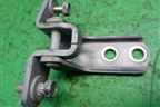 Петля двери передней правой верхняя для Mitsubishi Lancer-9  с 2003-2008г