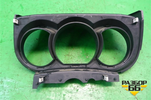 Накладка на щиток приборов (68240EL00A) для Nissan Tiida (C11X) с 2004-2013г